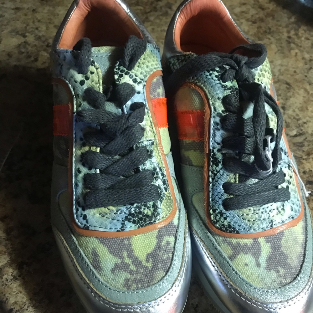 Beautiful Brand new Liebeskind Runners Size 37